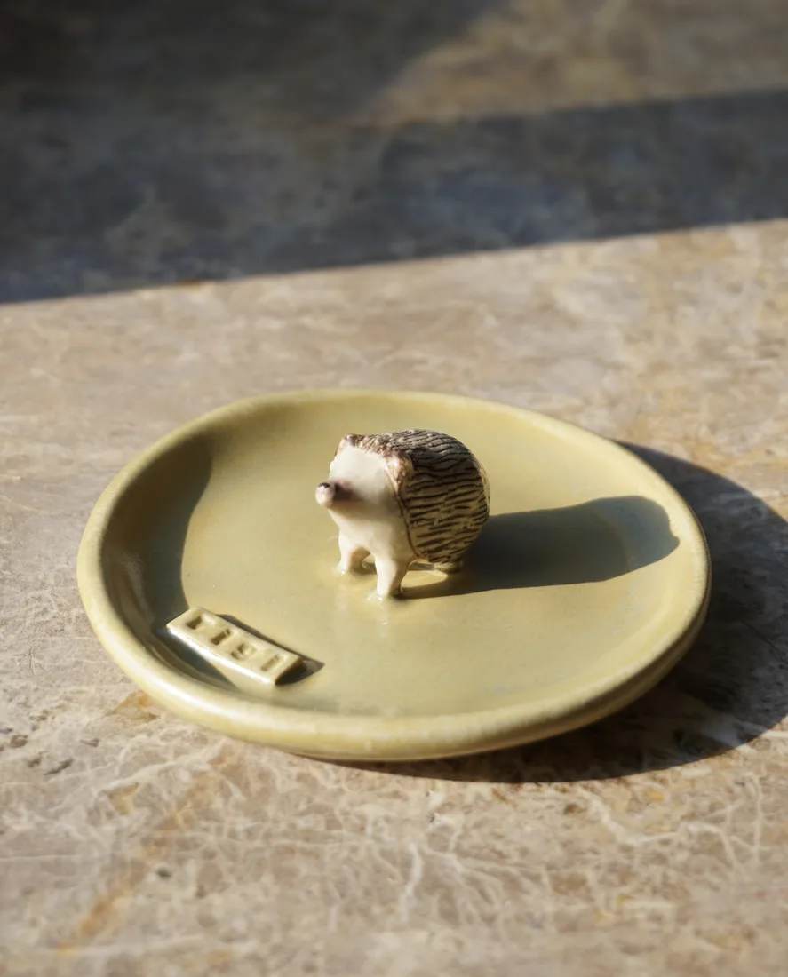 Plato joyero de una mascota, pintado a mano