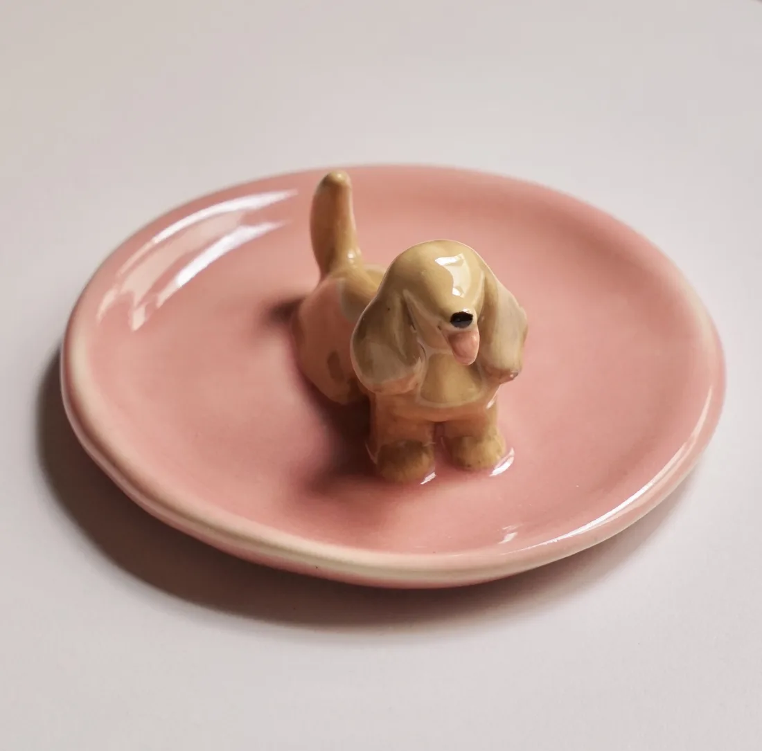Plato joyero de una mascota, pintado a mano