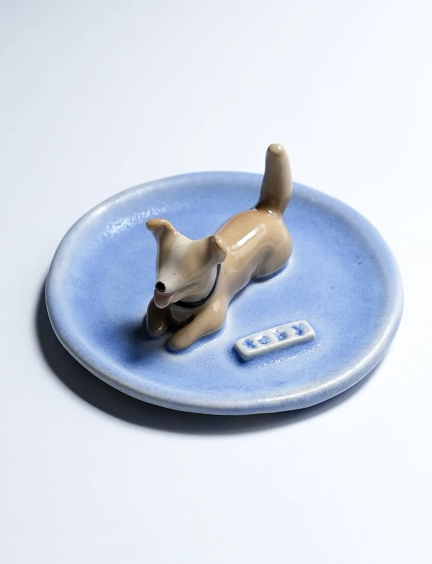 Plato joyero de una mascota, pintado a mano