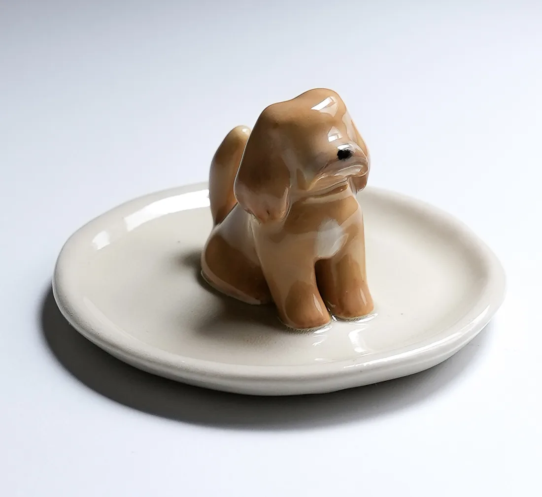 Plato joyero de una mascota, pintado a mano