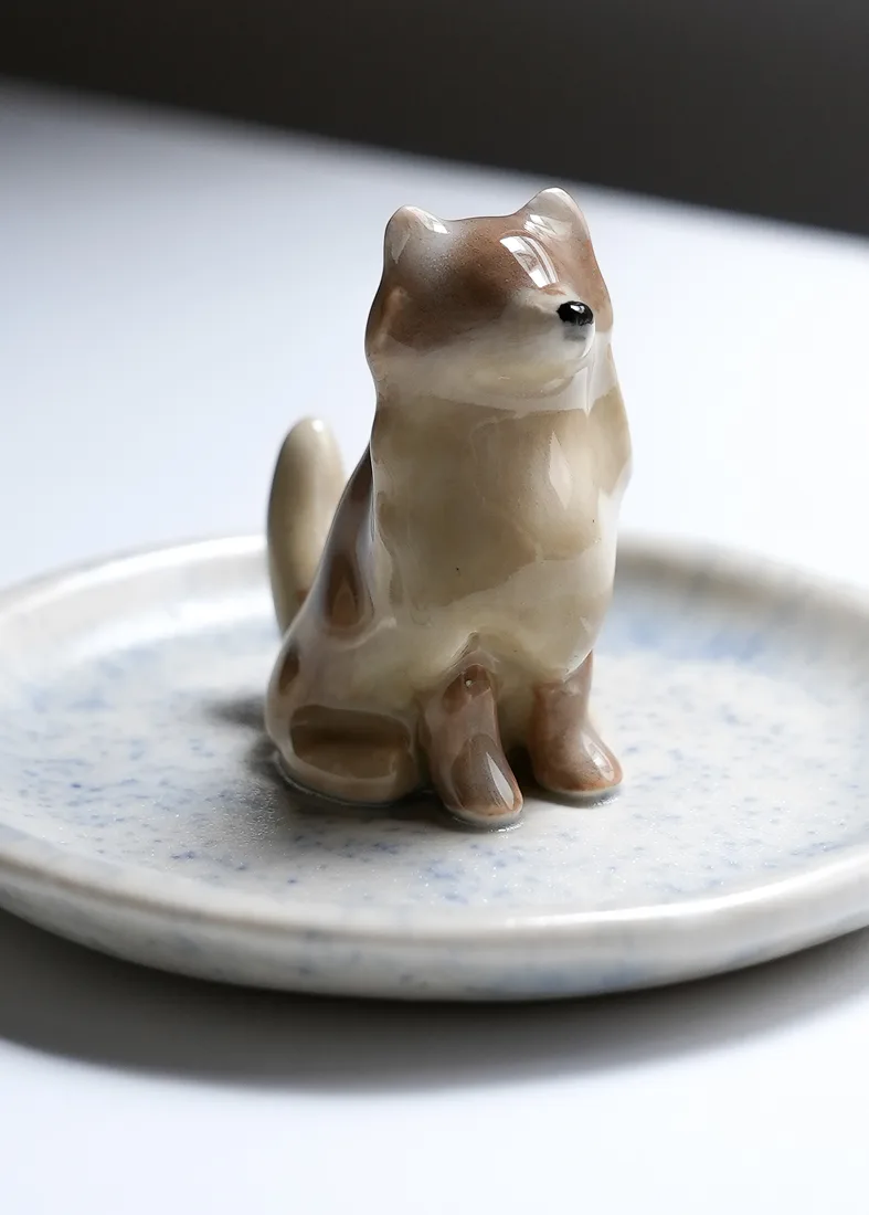 Plato joyero de una mascota, pintado a mano