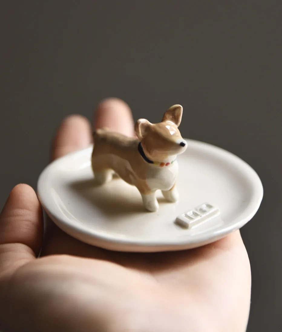 Plato joyero de una mascota, pintado a mano