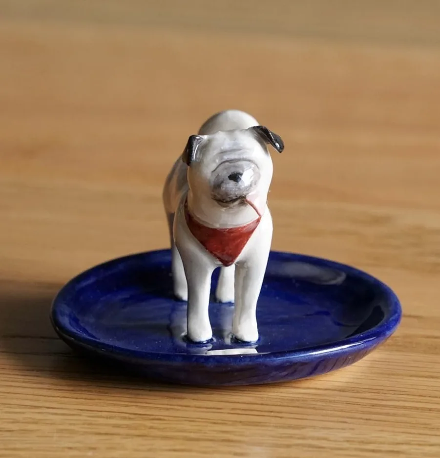 Plato joyero de una mascota, pintado a mano