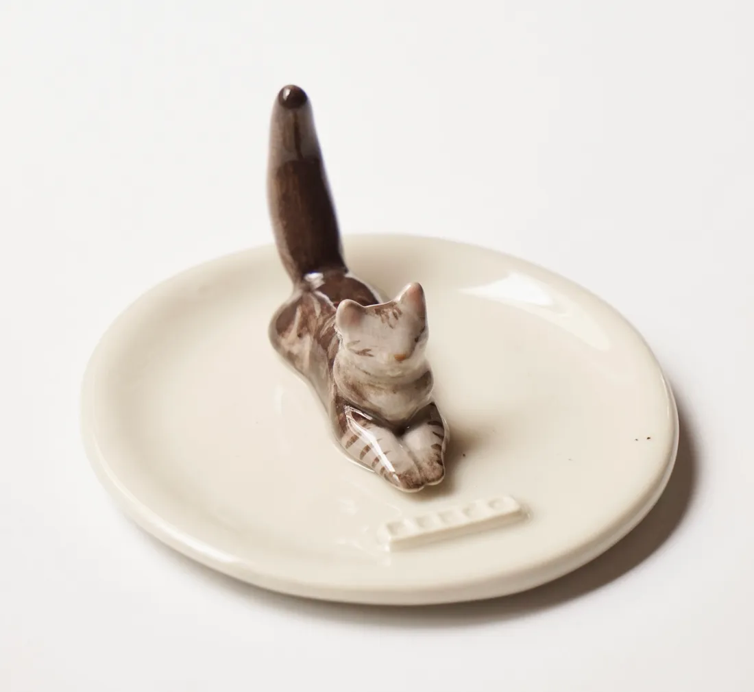 Plato joyero de una mascota, pintado a mano
