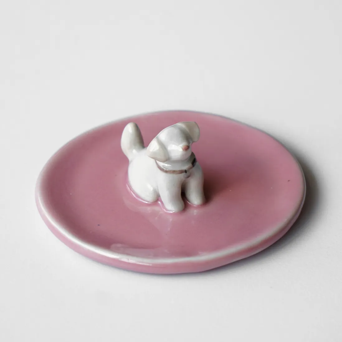 Plato joyero de una mascota, pintado a mano