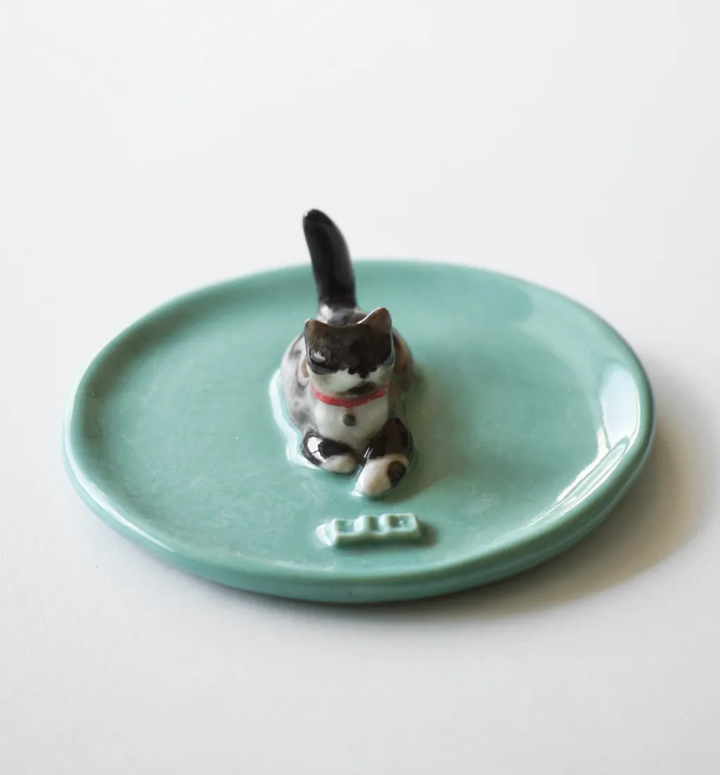 Plato joyero de una mascota, pintado a mano