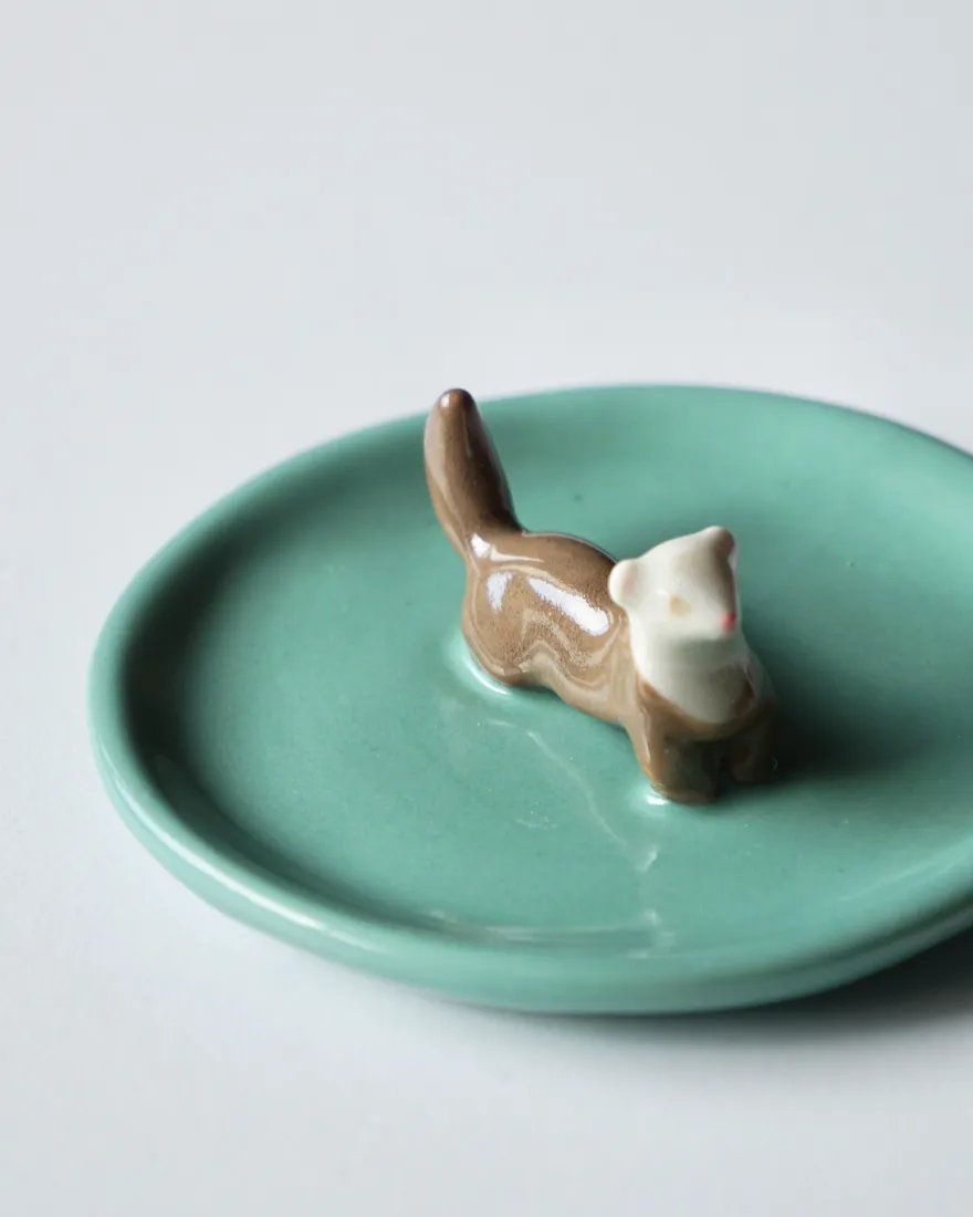 Plato joyero de una mascota, pintado a mano