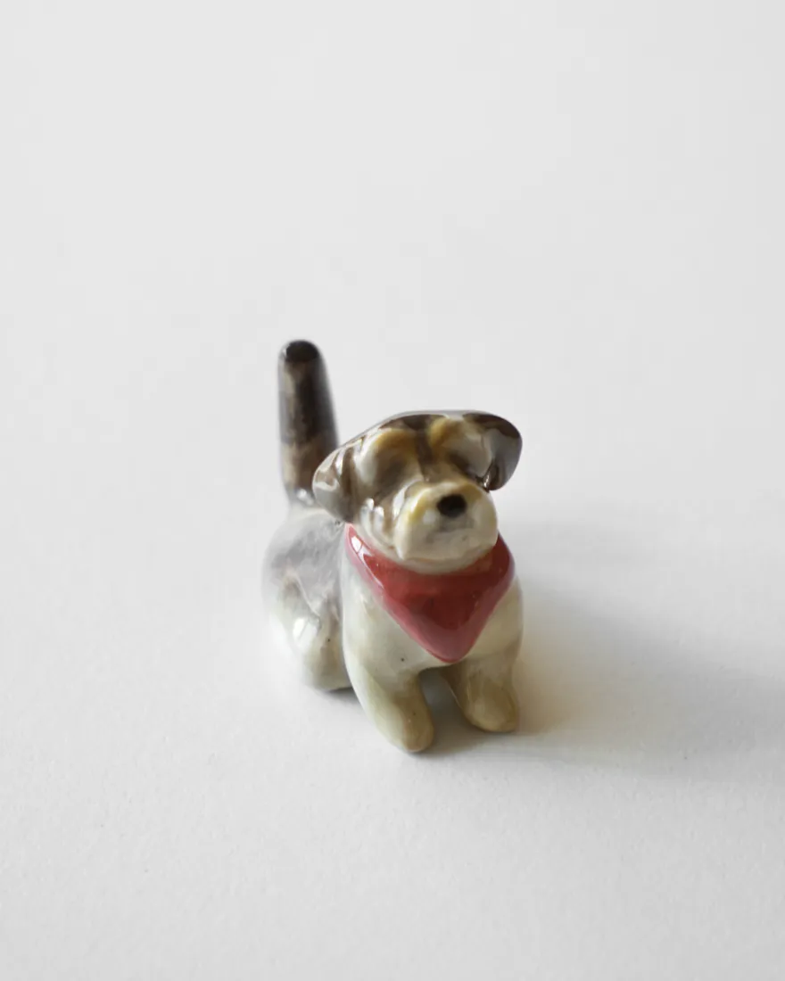 Figura de mascota de cerámica